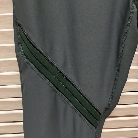 Avia Athletic Leggings / Joggers / Exercise / Running Pants in Green, Size Large - Picture 5 of 15